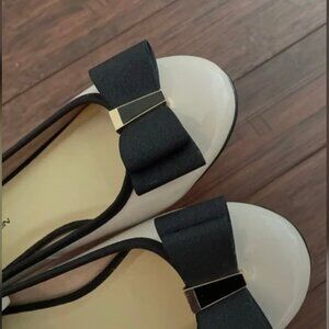 Maud Frizon Patent bow flats/ 8